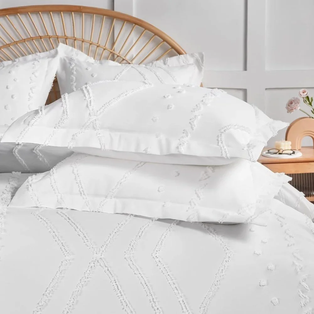 Chic Jacquard Tufted White Duvet Cover Set - Queen Size (90 x 90)